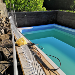 Piscine Extérieure à Coque : Élégance et Facilité d'Entretien Draguignan